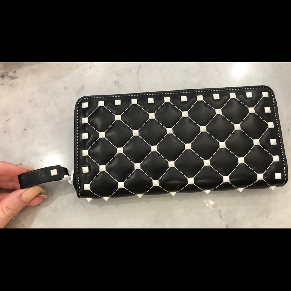 Valentino Garavani Rockstud Black & White Wallet